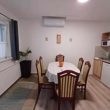 Апартаменты Mini Zoo *